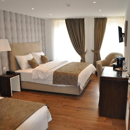 Hotel De Savoie مورغز الغرفة الصورة