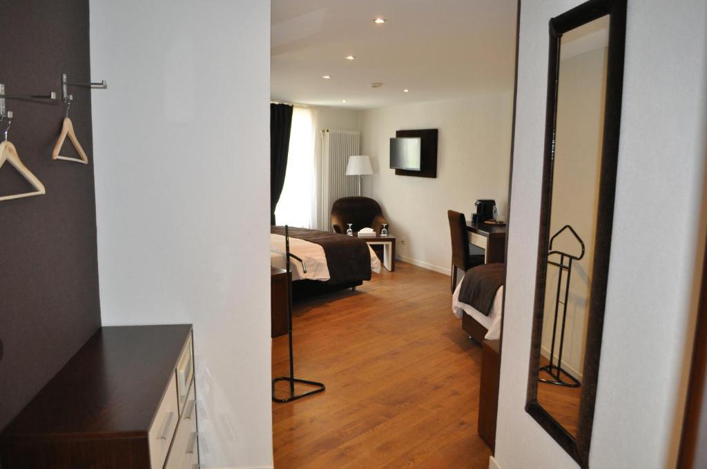 Hotel De Savoie مورغز الغرفة الصورة