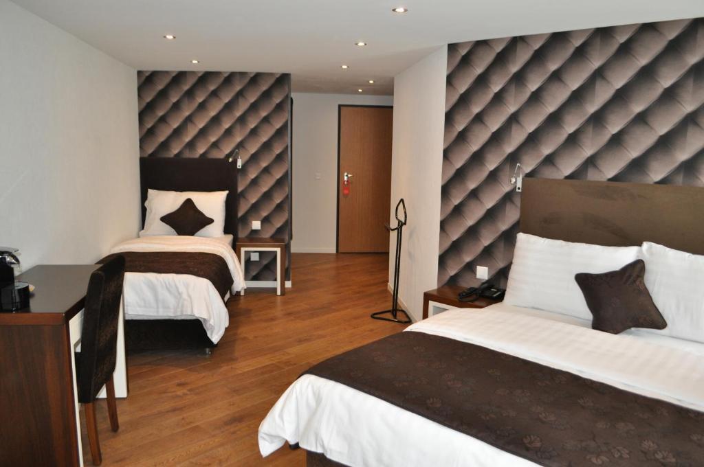 Hotel De Savoie مورغز الغرفة الصورة
